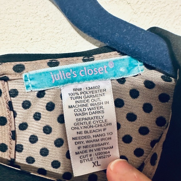 Julie's Closet Black Tan Polka Dot Blouse Peter Pan collar size XL EUC - Picture 3 of 6